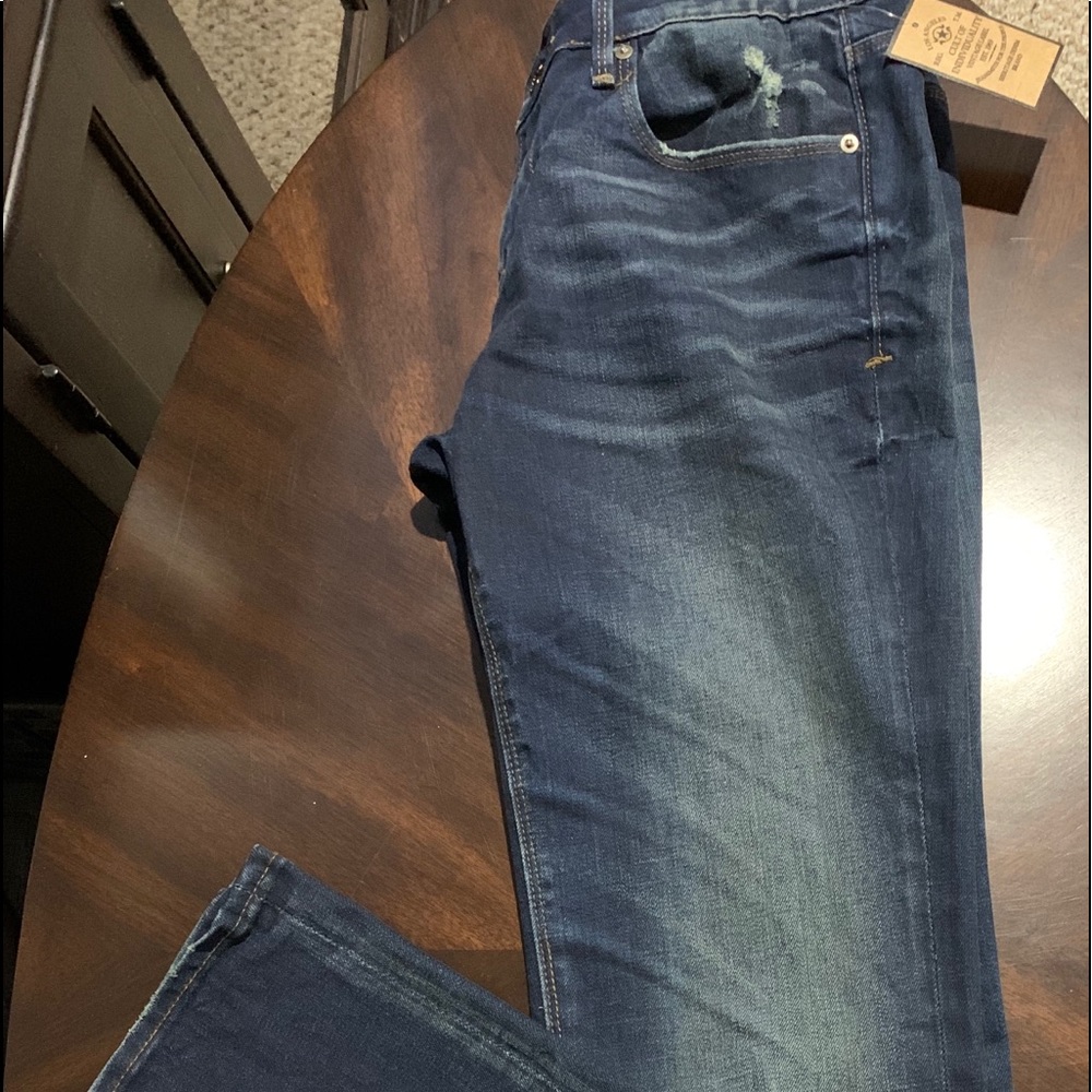 NWT Cult of Individualality distressed jeans